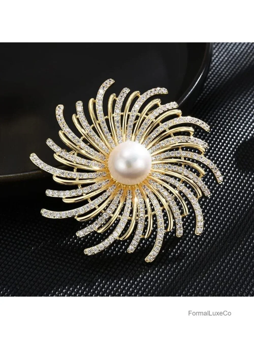 Gold Plated Floral Brooch Pin Rhinestone Crystal Pearl Leaf Clover Lapel Pin
